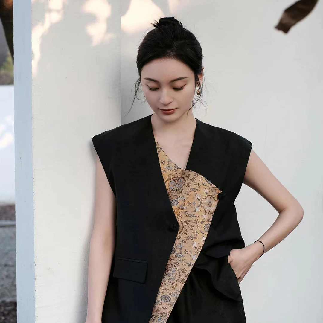 盛唐牡丹龟纹香云纱马甲新款时尚洋气百搭小众国风新中式女装