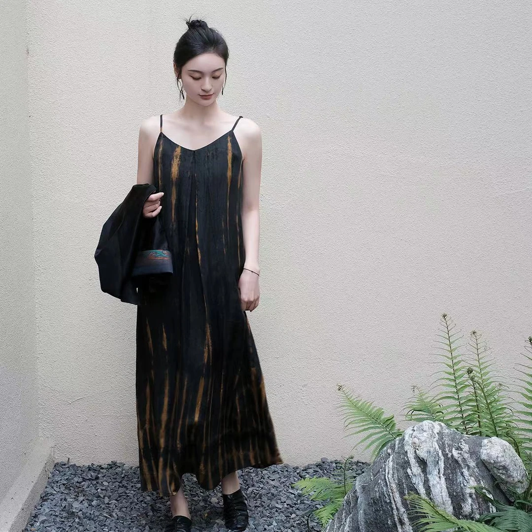 盛唐婧重缎内搭吊带裙