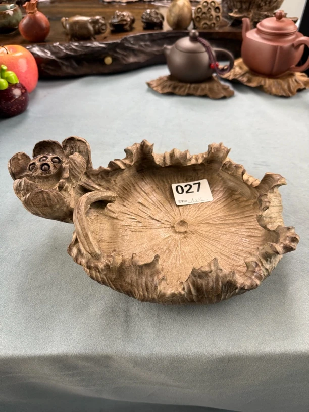 【一物一拍】以直播间为准 金丝楠木乌木莲蓬镂空荷叶卷边造型果盘