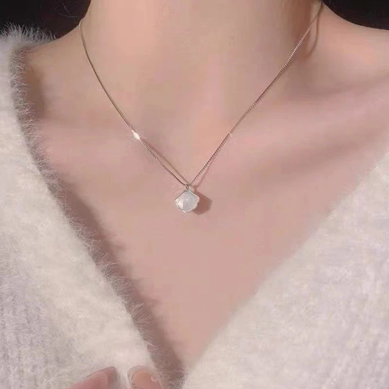 非金属合成锆石项链 精品时尚搭配项链随机一件