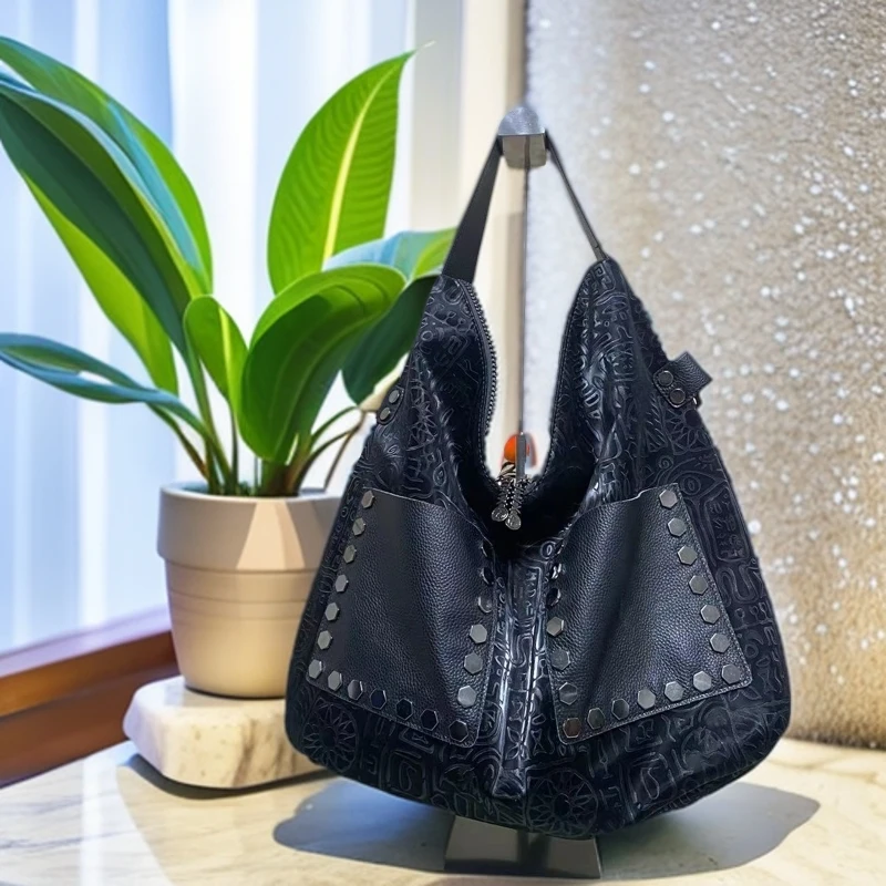 时尚简约百搭设计师款甲骨文牛皮单肩斜挎包