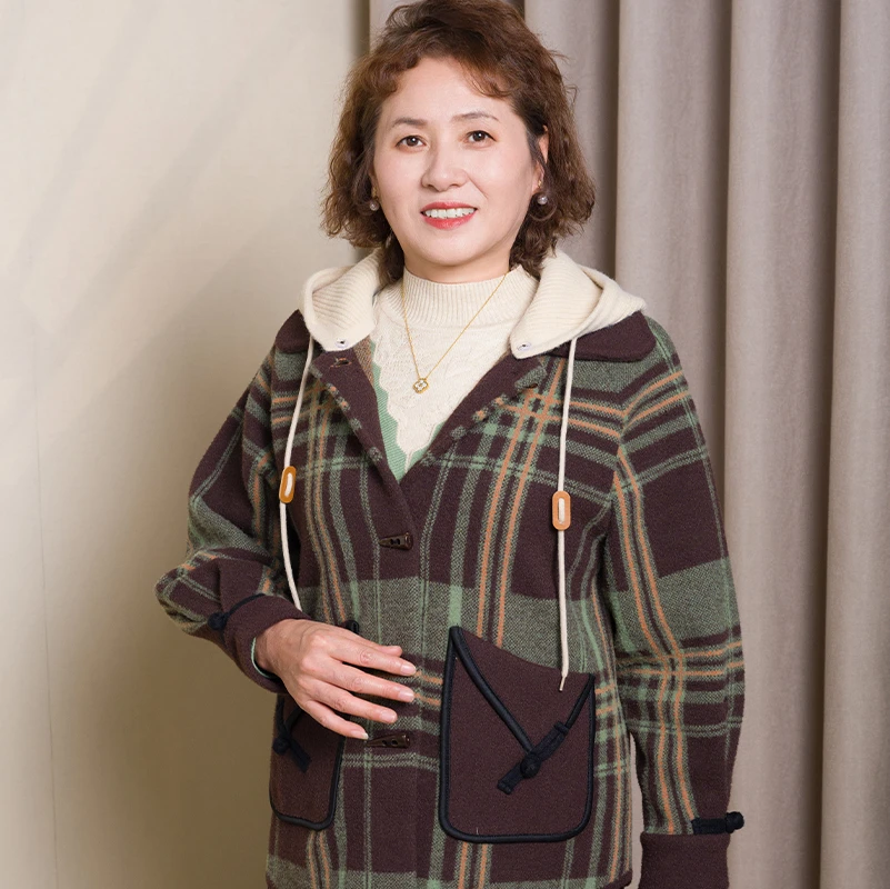 春款妈妈装外套厚连帽可拆卸洋气妈妈装中老年女装外套