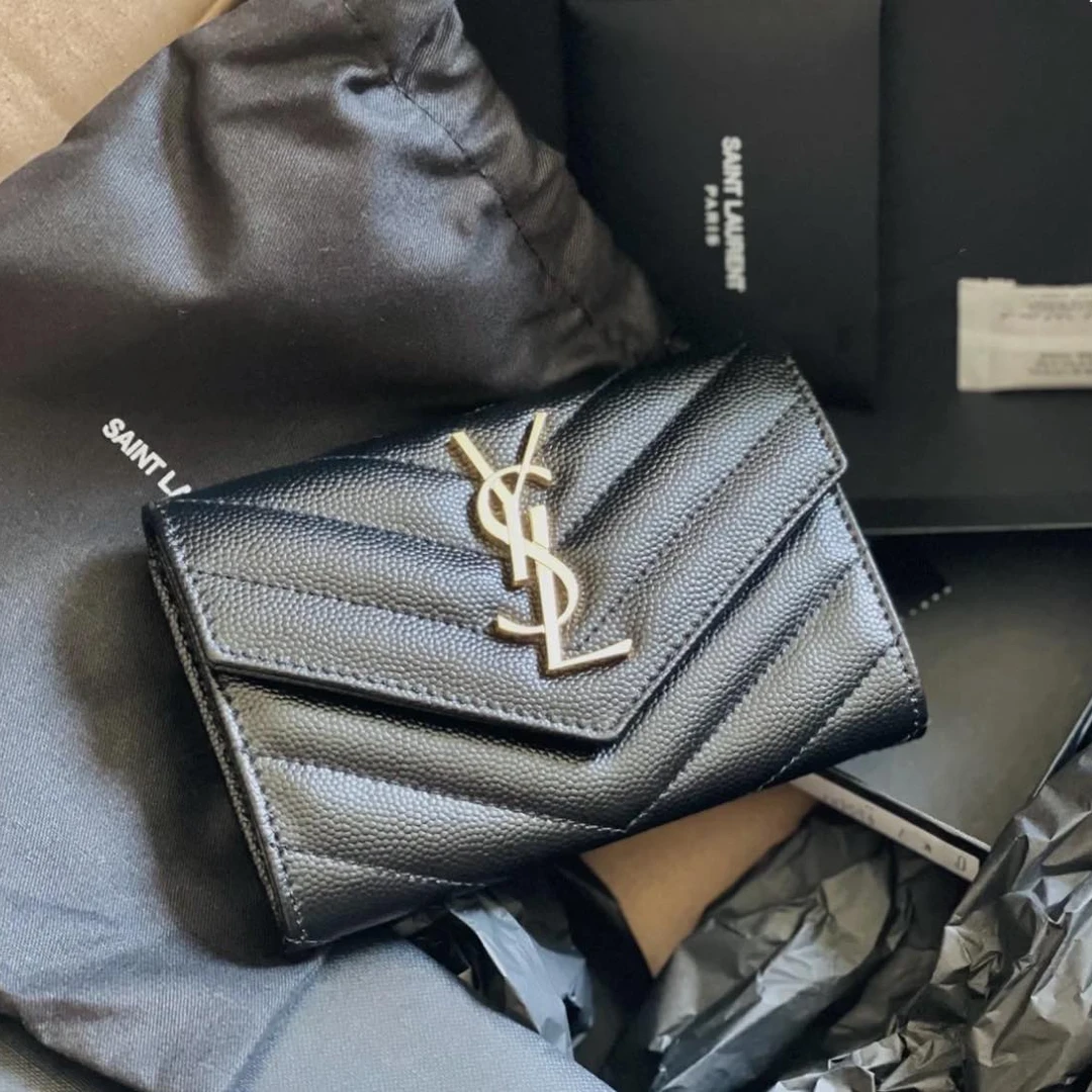 全新未使用  小花6珊 圣罗兰 YSL V纹小卡包 荔枝C 黑色