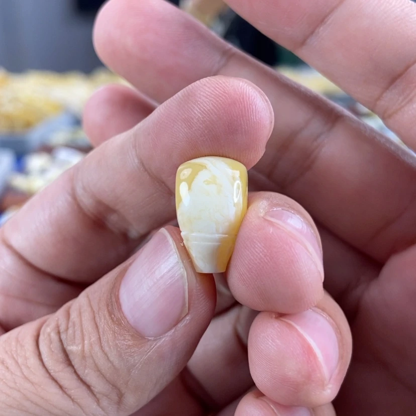 【闪购商品】琥珀珠宝奇石未镶嵌@*10+金瓷白三通