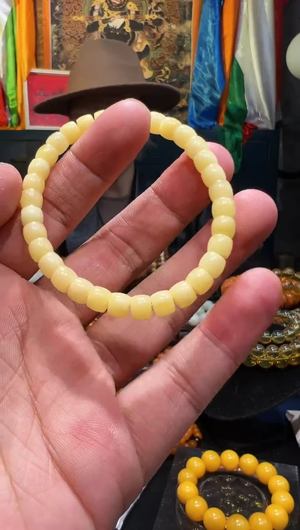 【闪购商品】蜜蜡手串未镶嵌0.6