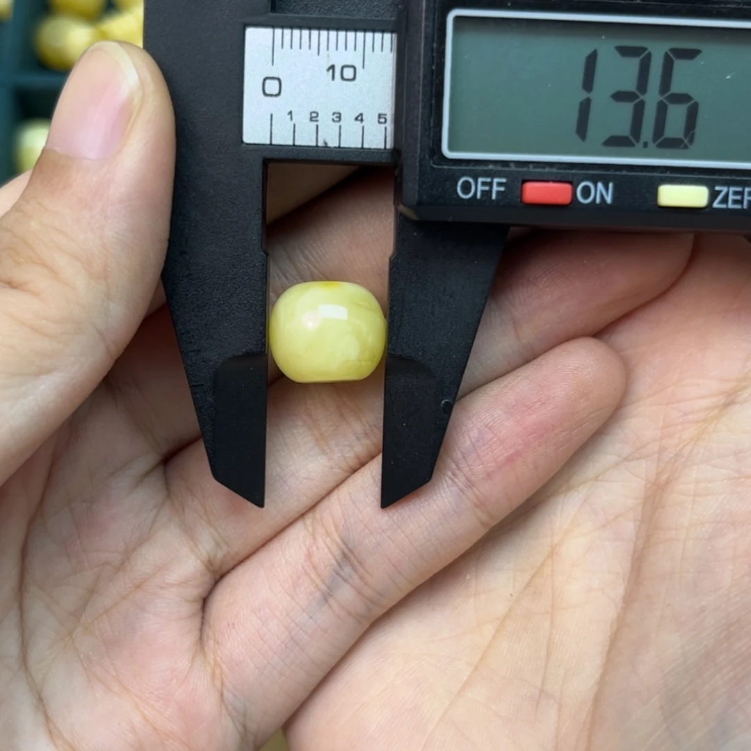 【闪购商品】琥珀裸石未镶嵌