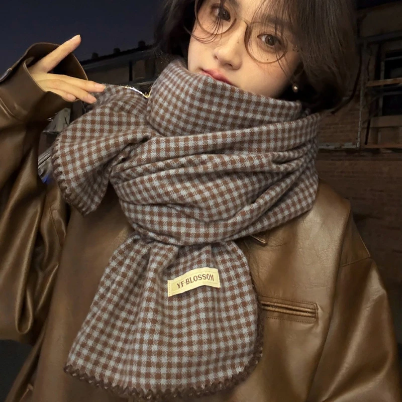 2025新款时尚格子围巾女冬季加厚仿羊绒披肩外搭学生针织保暖围脖