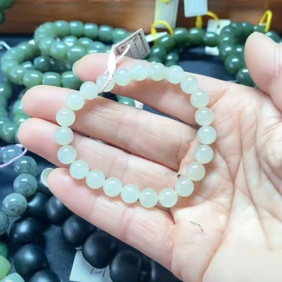 062新疆和田玉精品冰晶纯白卡8的圆珠手串