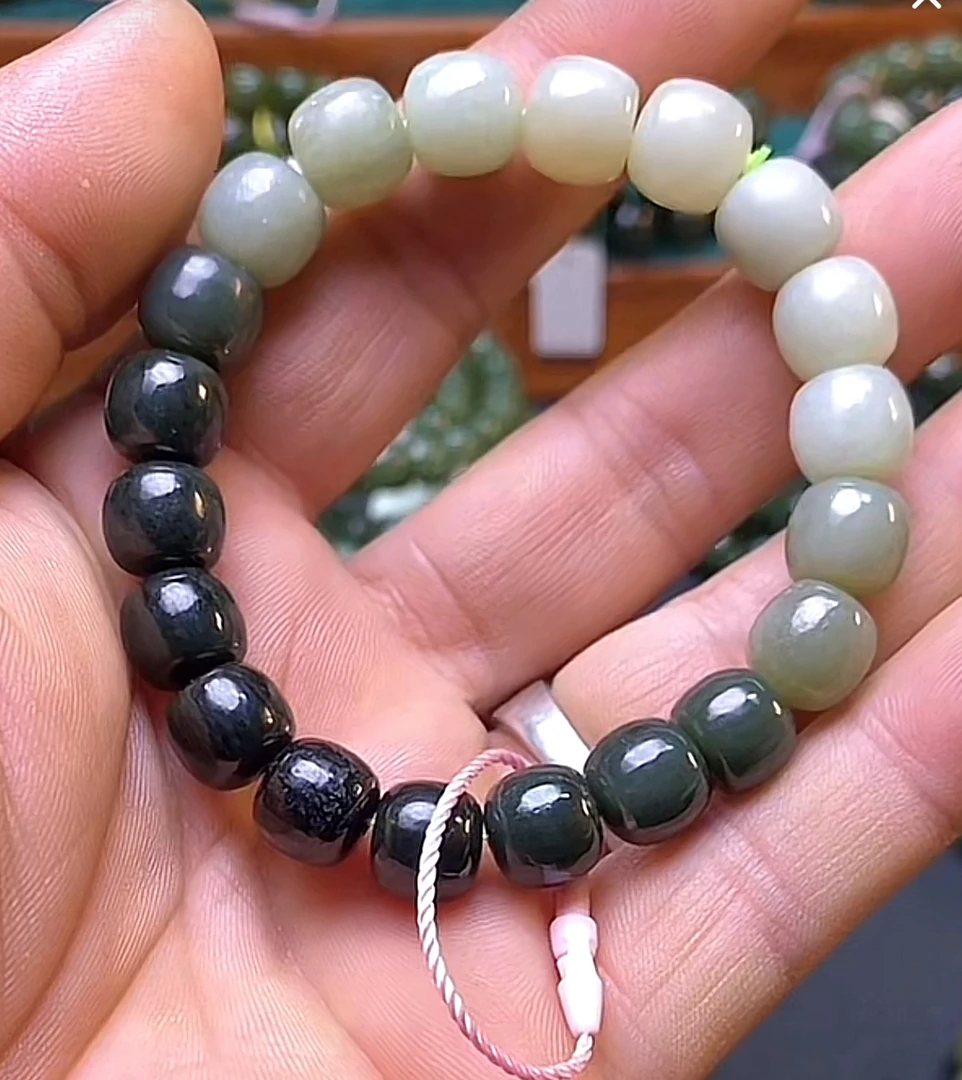 014新疆和田玉精品直切渐变卡10手串