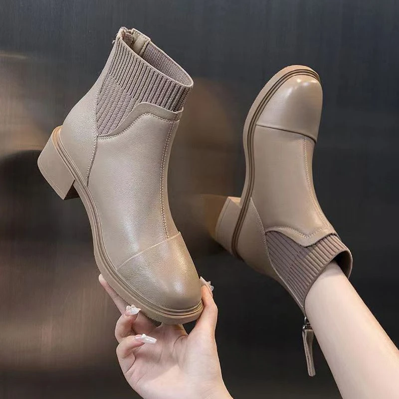 马丁靴女英伦风2023秋季新款软底小众圆头短靴瘦瘦靴平底针织袜靴