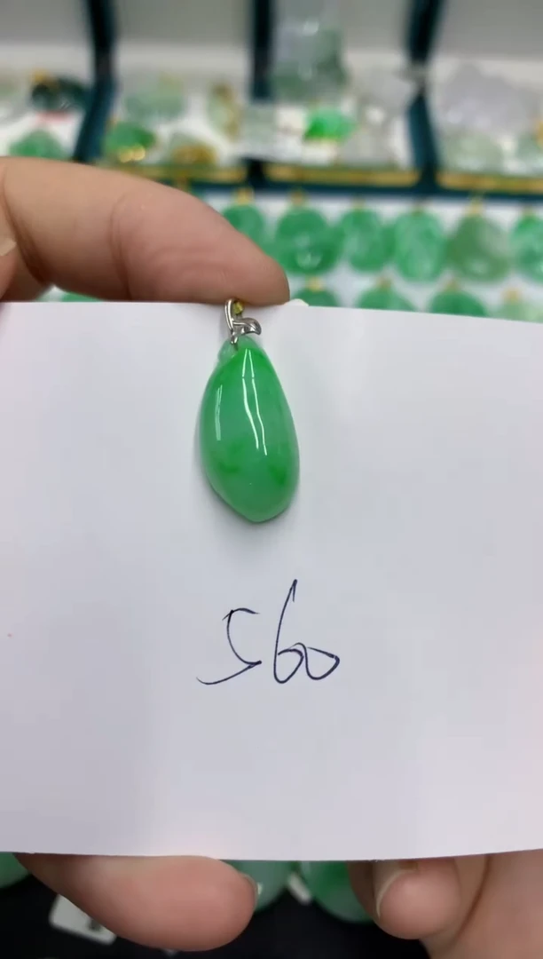 【闪购商品】翡翠颈饰18K金镶嵌号链接