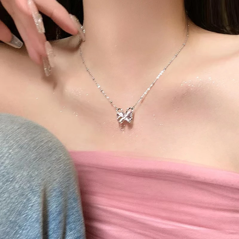 粉色小石石蝴蝶项链女高级感轻奢小众个性锁骨