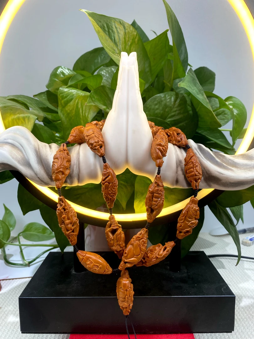 镜尚，镂空十八罗汉脖挂橄榄核雕脖挂2