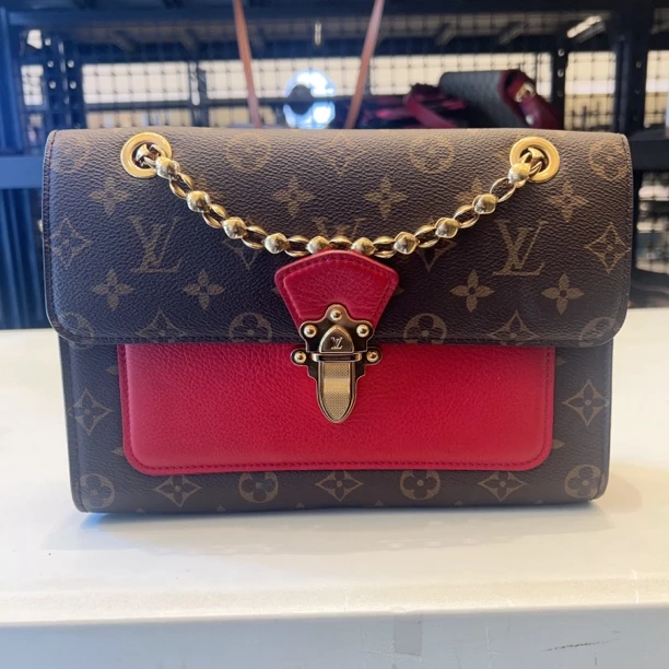 95新 LouisVuitton/路易威登  时尚百搭潮流款维多利亚-