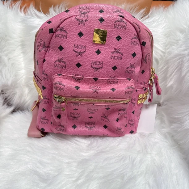 95新 MCM MCM时尚百搭双肩背包-