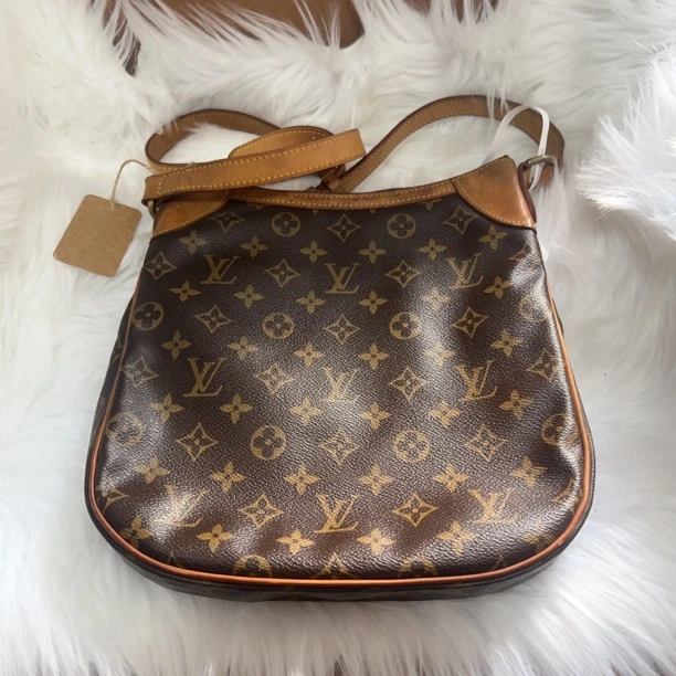 95新 LouisVuitton/路易威登 路易威登 百搭款老花单肩牛角包