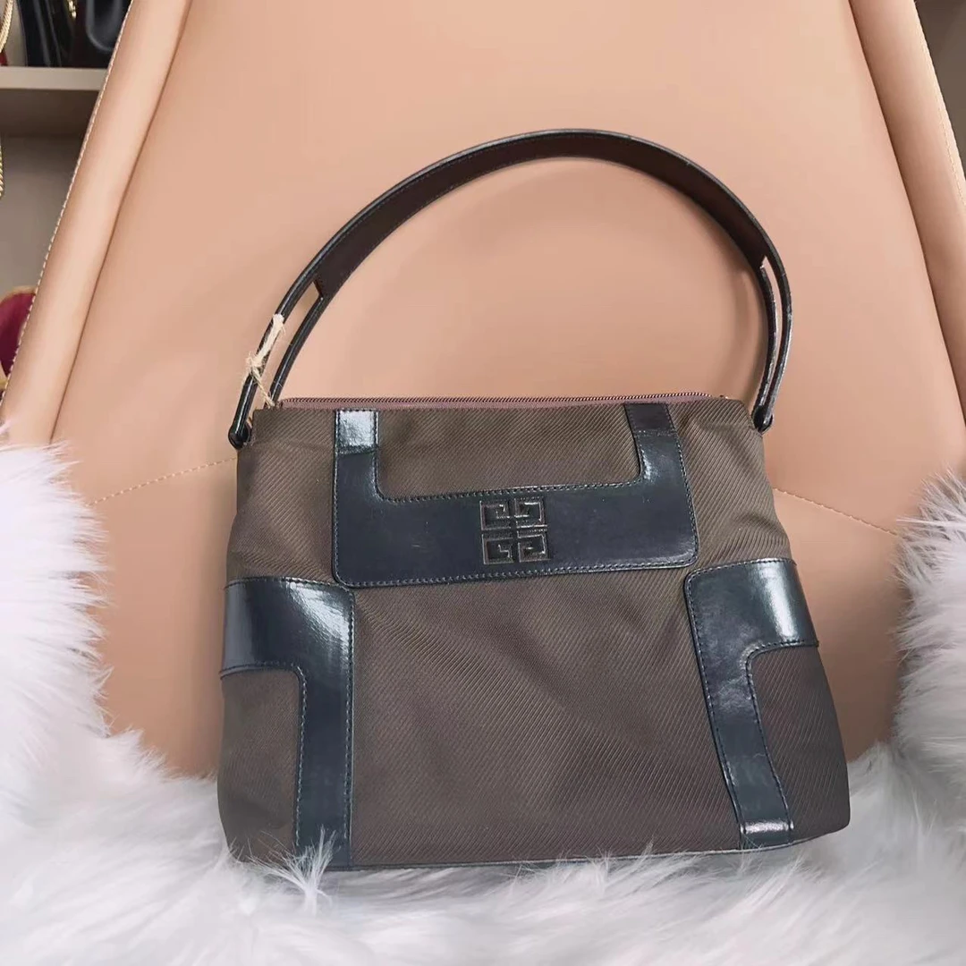 95新 Givenchy/纪梵希 纪梵希黑咖色时尚单肩包