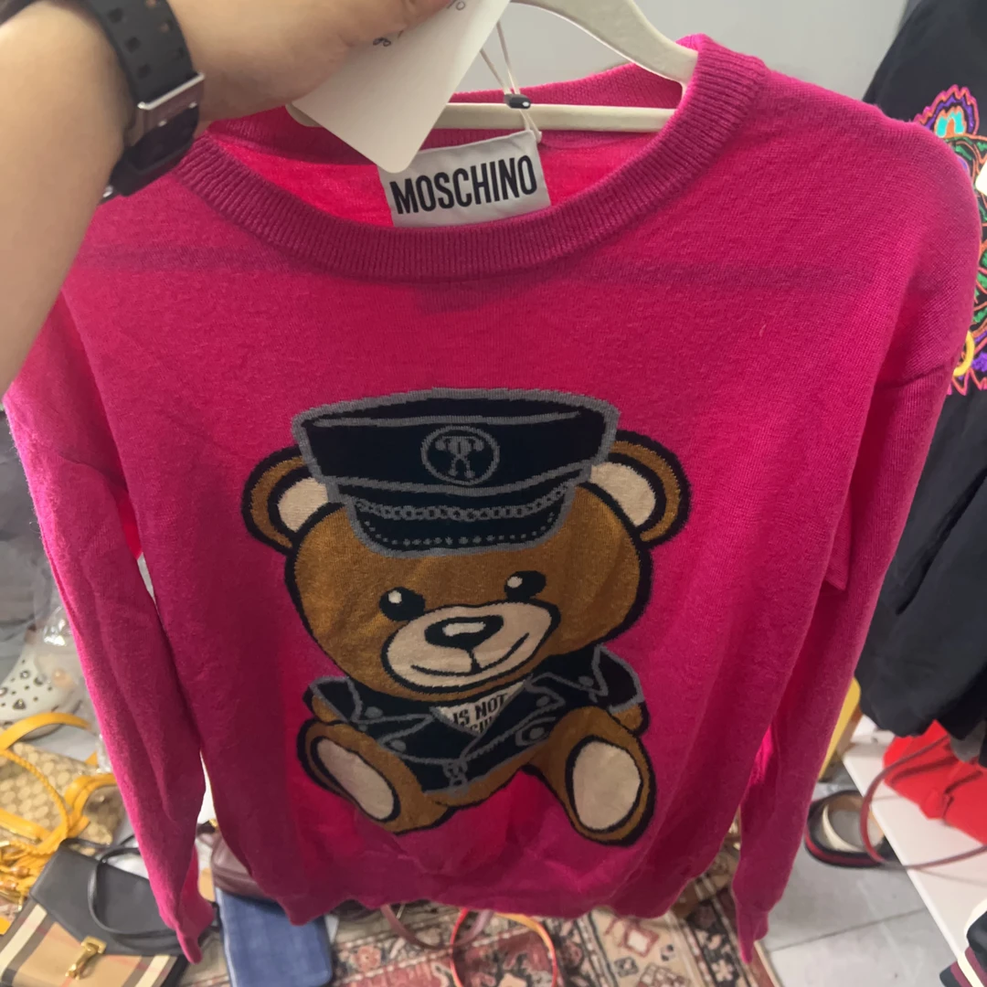 95新 MOSCHINO 莫斯奇诺 百搭款粉色毛衣