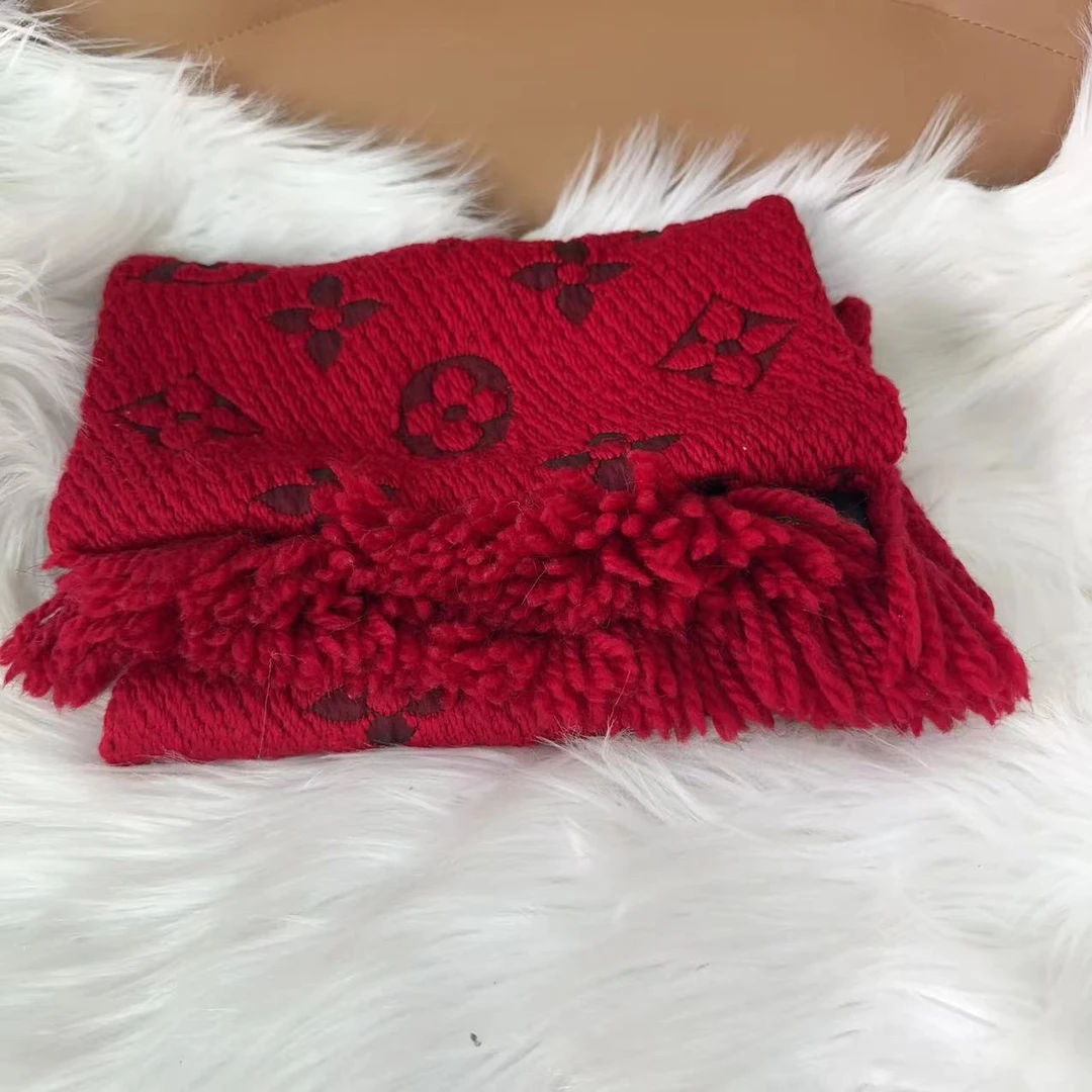 95新 LouisVuitton/路易威登 路易威登红色百搭款围巾