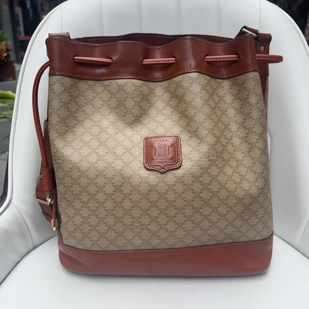 95新 Celine/思琳  Celine 思琳棕色百搭休闲水桶包-