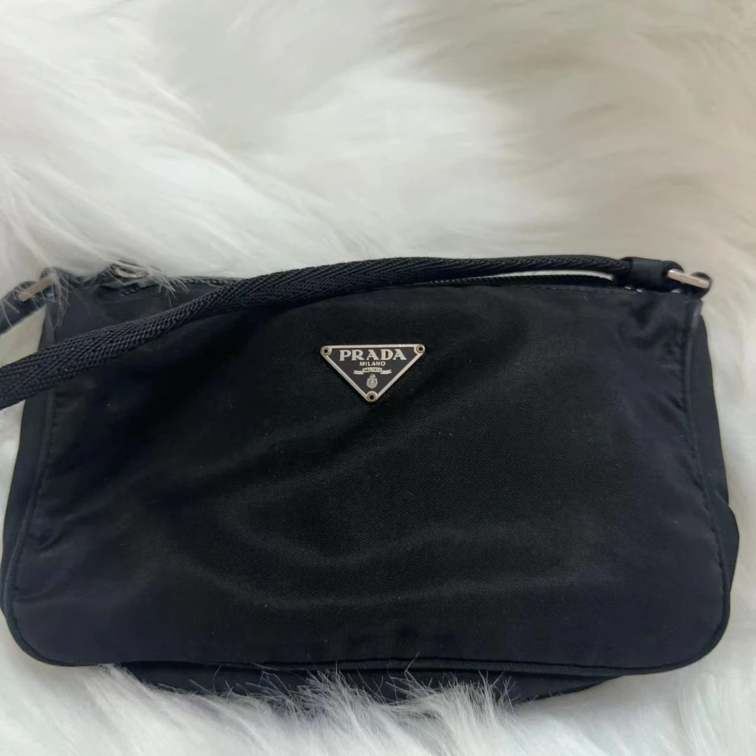 95新 Prada/普拉达 prada 百搭款黑色也下包hobo