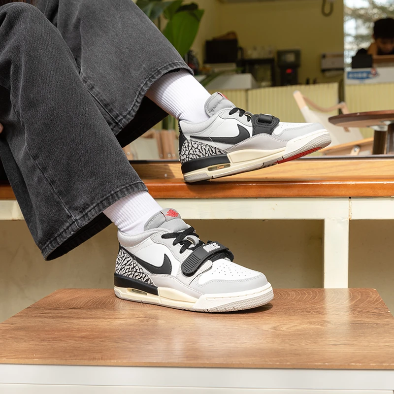Nike耐克女鞋2025夏季百搭篮球鞋 AIR JORDAN LEGACY 312科技气垫
