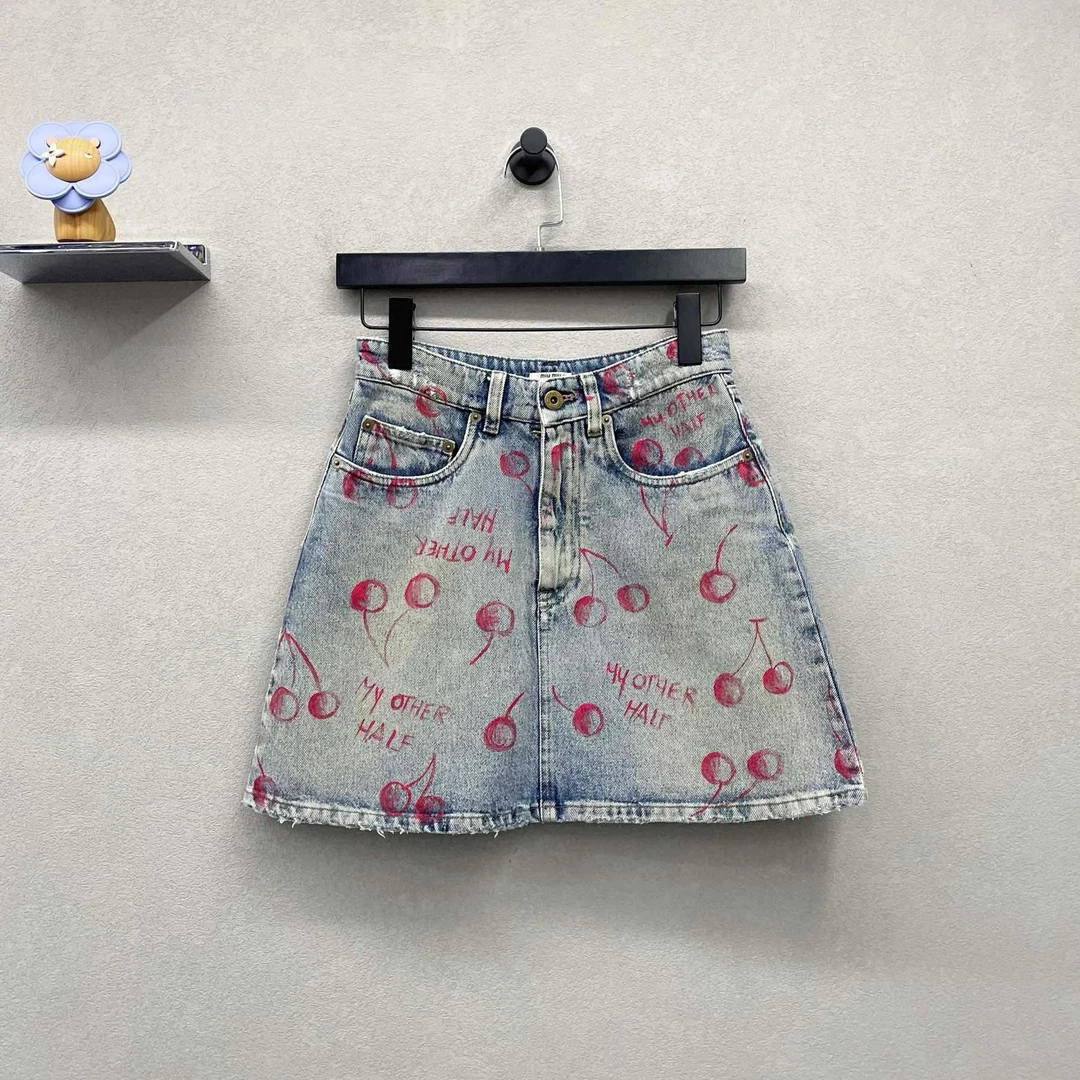 miumiu/谬谬樱桃牛仔短裙 夏日必备 百搭时尚