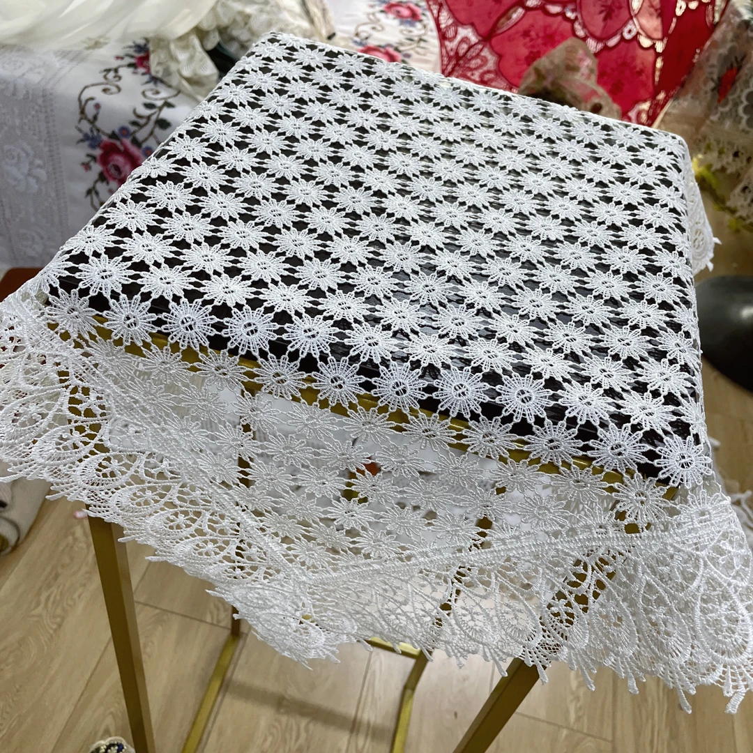 DY118-1丝光线（60cm）白色小花镂空盖巾