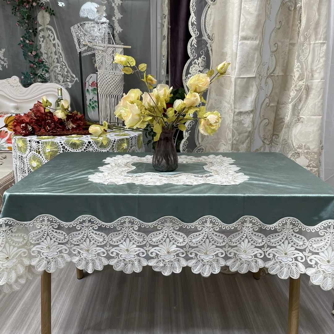 DY205-16金丝绒(130*175cm长方）蓝色金丝绒白边锁链绣桌布