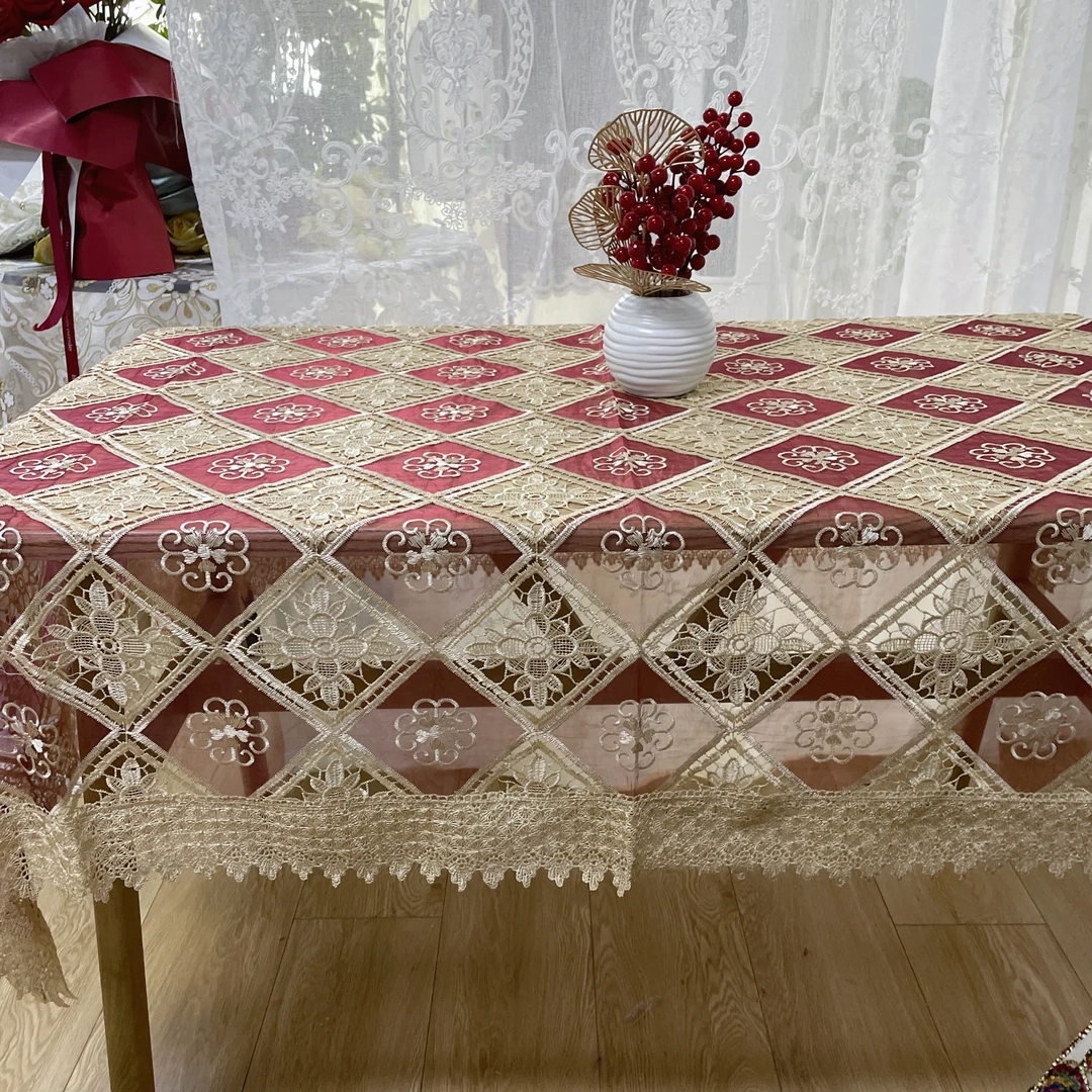 DY018-15玻璃纱（130*180）米色红网米花刺绣桌布