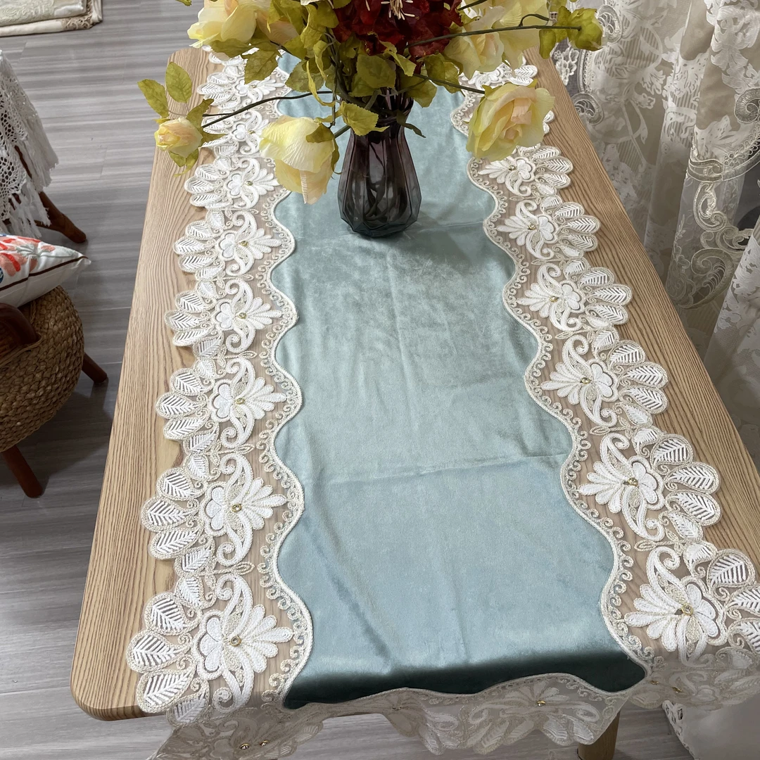 DY205-32金丝绒(60*150cm长方 ）蓝色锁链绣桌旗