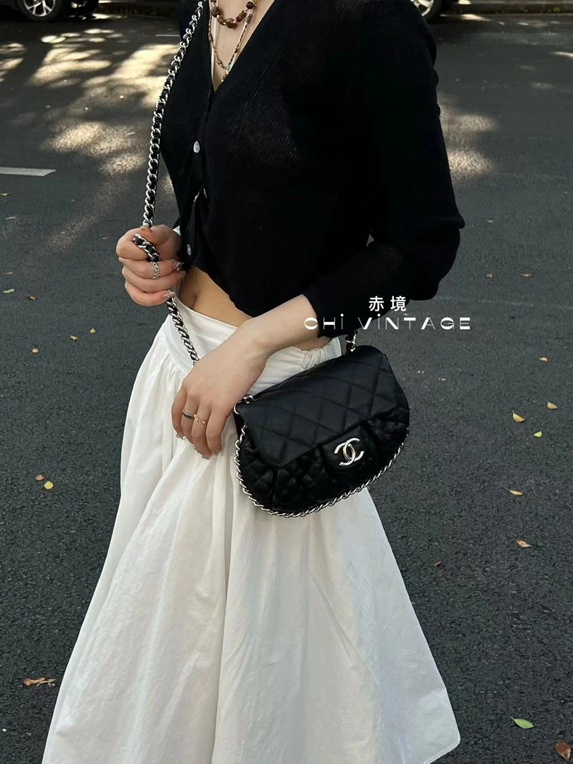 95新 Chanel/香奈儿 9635 黑银滚边元宝斜挎包mini14