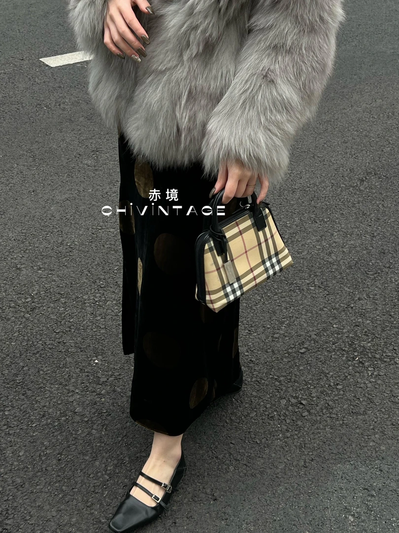 95新 BURBERRY/博柏利 4611 米棕格纹贝壳手提包经典格子复古百搭