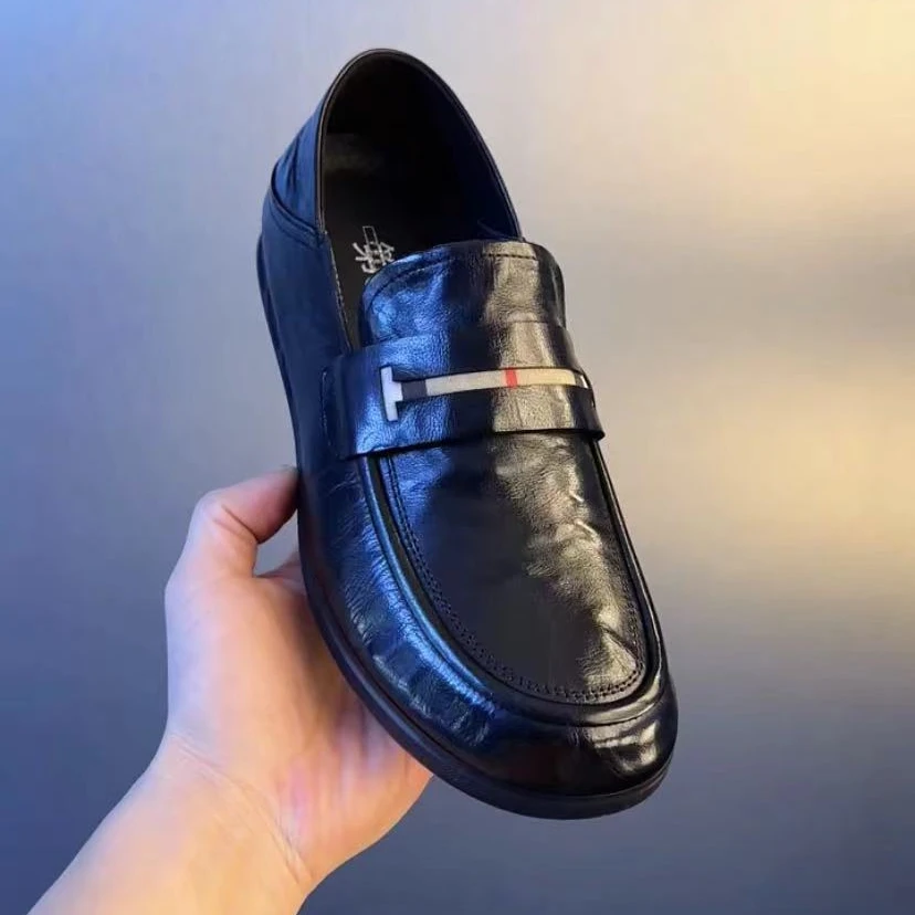 新款高品质全皮面休闲百搭男鞋