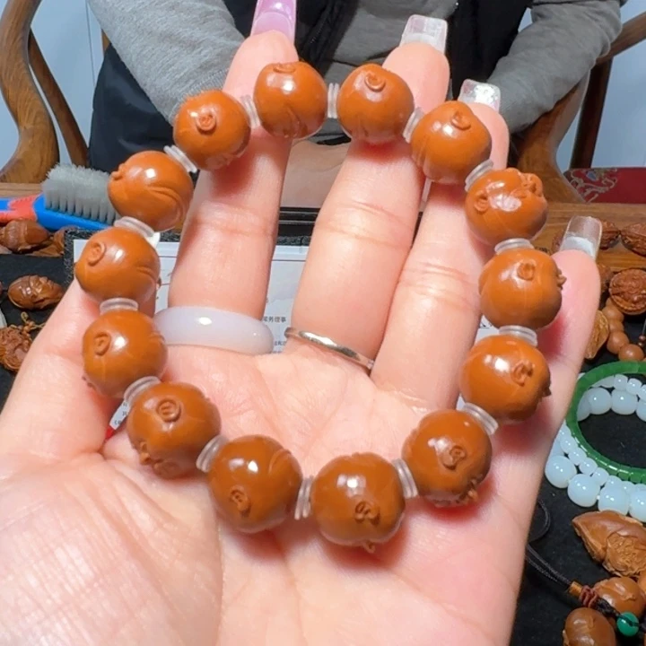 橄榄核核雕王晓明核雕艺术正圆