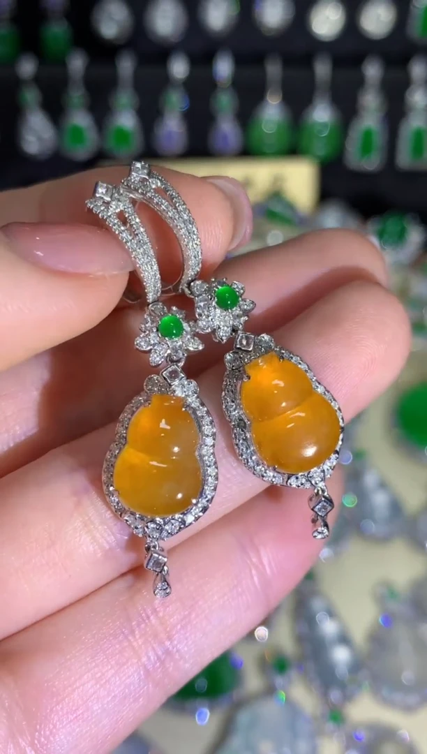 【闪购商品】翡翠耳坠18K金镶嵌高冰黄翡葫芦