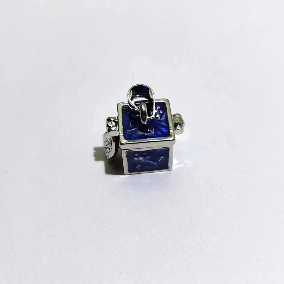 合金吊坠 （老银工厂店） D18 精品时尚潮流百宝箱吊坠（多样性发一）