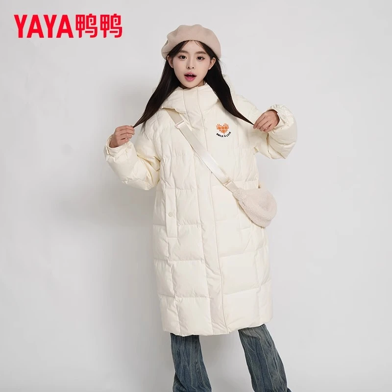 YAYA/鸭鸭品牌长款过膝时尚休闲冬季鹅绒羽绒服女士宽松连帽外套