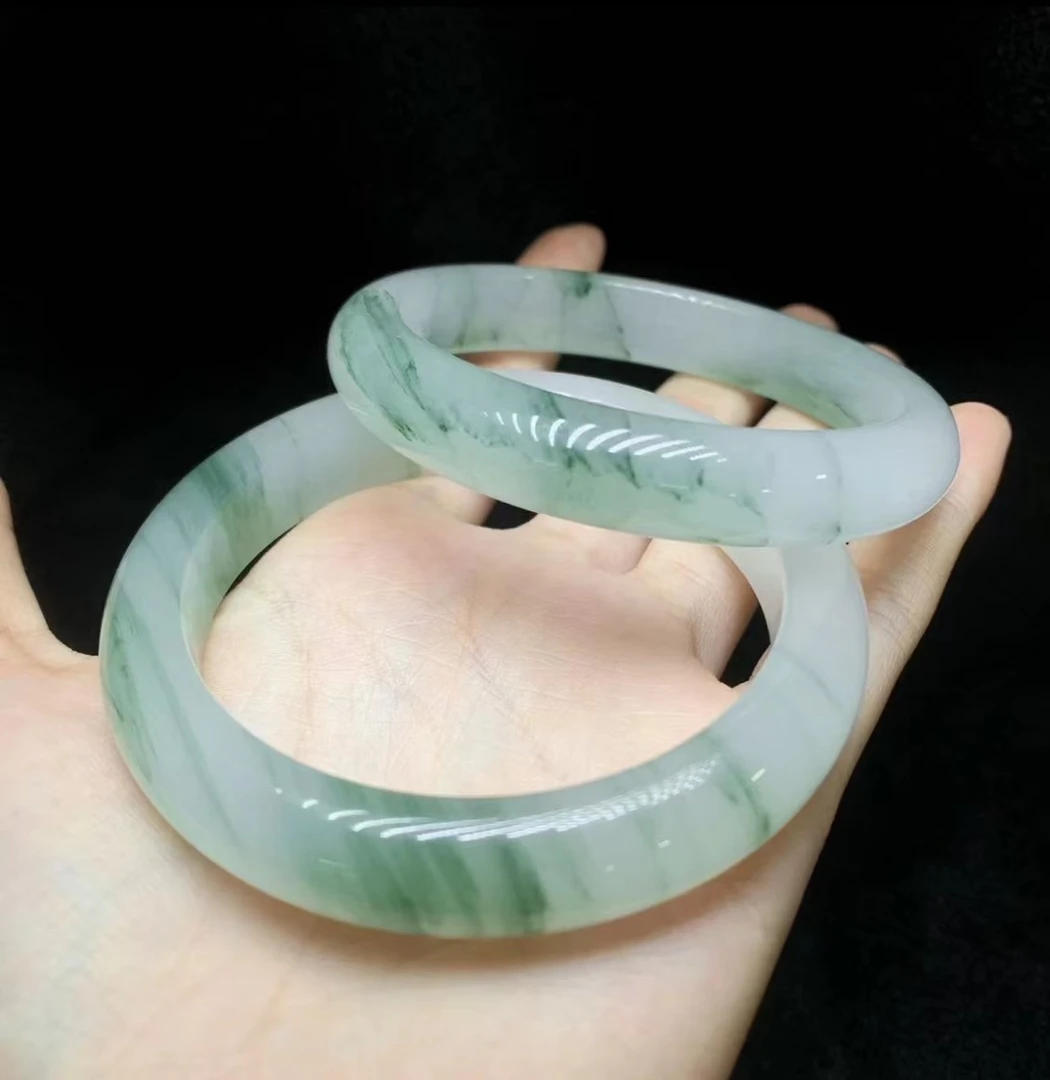 贵妃天然正品玉石飘花手镯带盒子（多样性发一件）