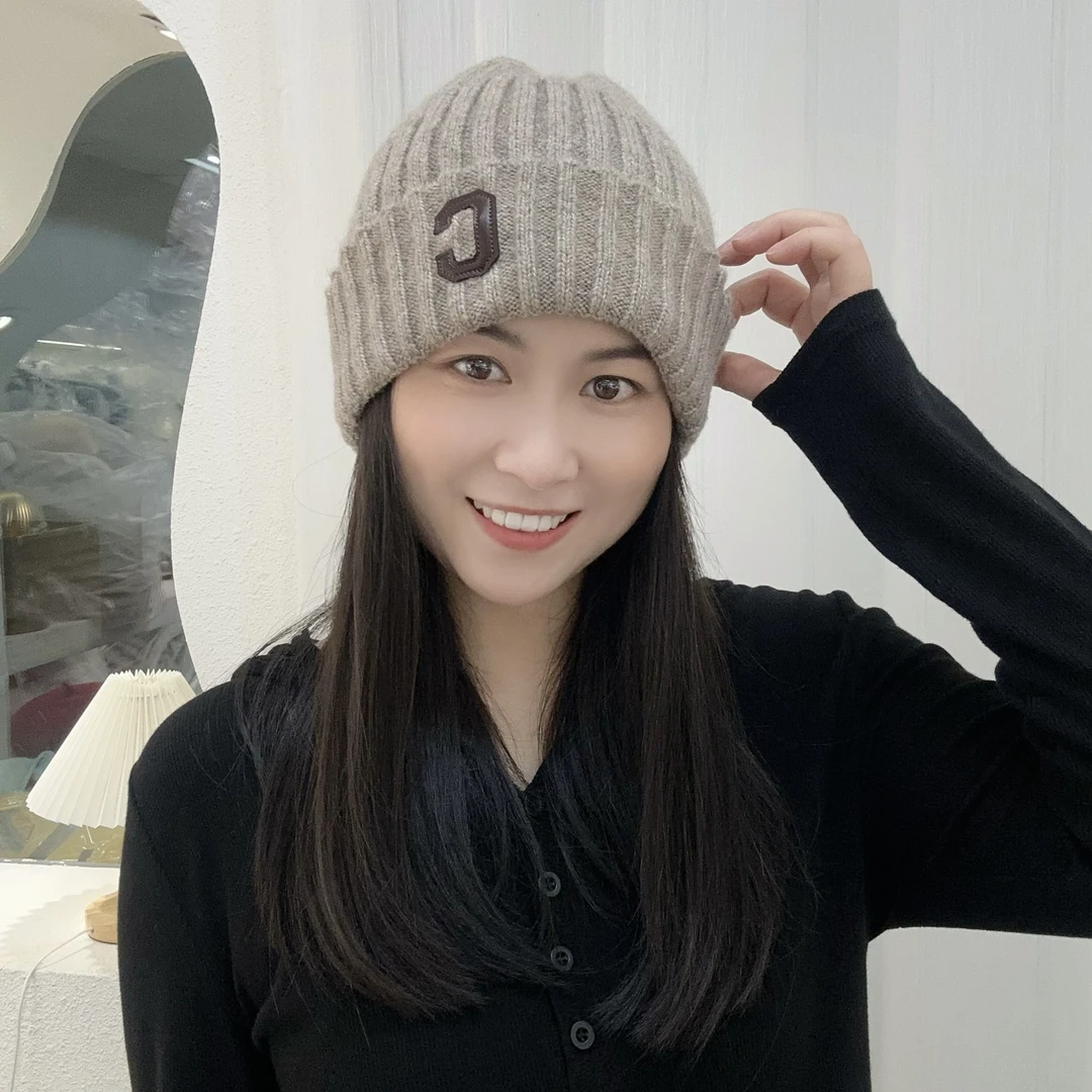 字母刺绣情侣款潮流秋冬护耳帽女款保暖针织帽显脸小毛线帽