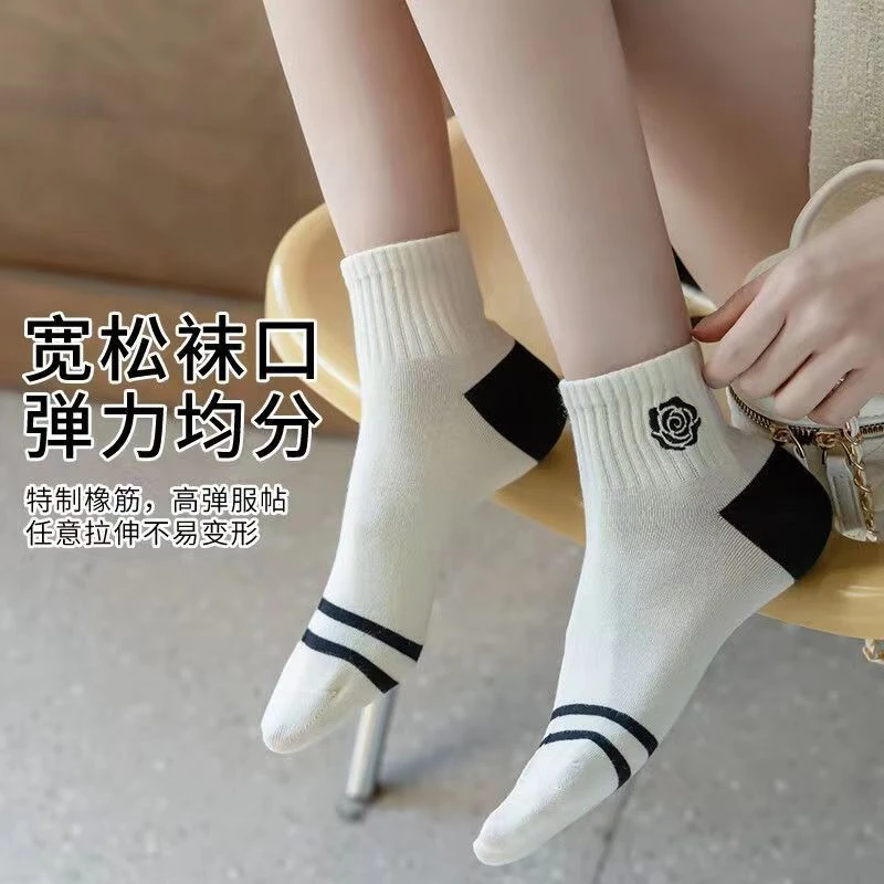 【小扬哥推荐】袜子女士短筒袜春秋刺绣山茶花袜日系学生运动袜透气