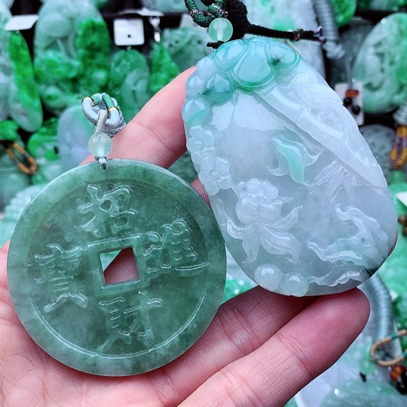 【闪购商品】翡翠颈饰未镶嵌潘*多