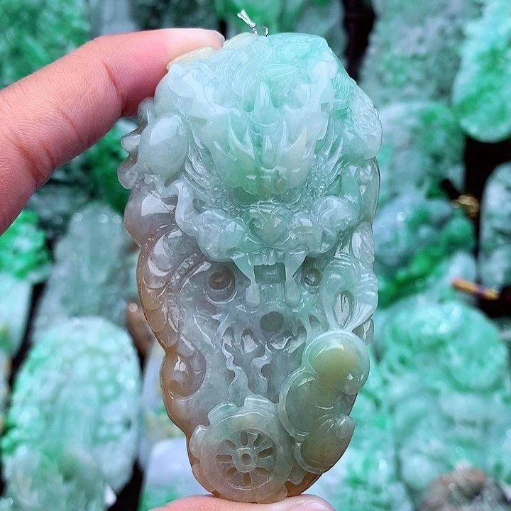 天然A货翡翠龙牌