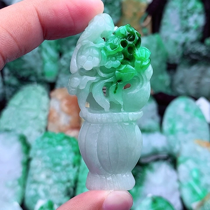 【闪购商品】翡翠吊坠(不含链)未镶嵌