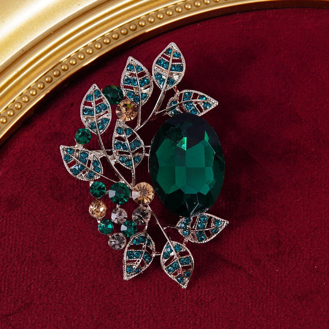 合金胸针 【春之璀璨】气质高档网红爆款高级感饰品大气防走光7009