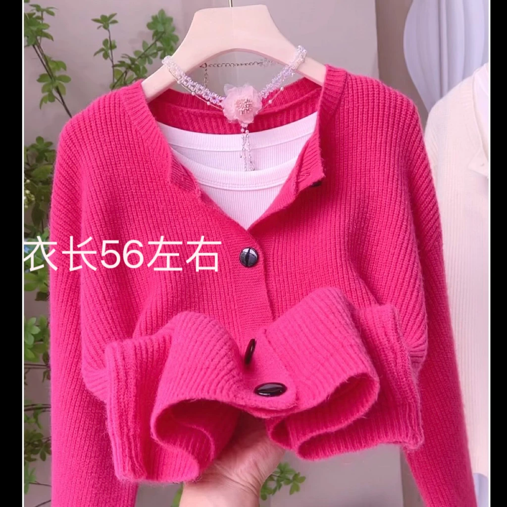 楼-黑扣圆领洋气百搭韩版时尚短款毛衣外套上衣秋冬新款针织开衫