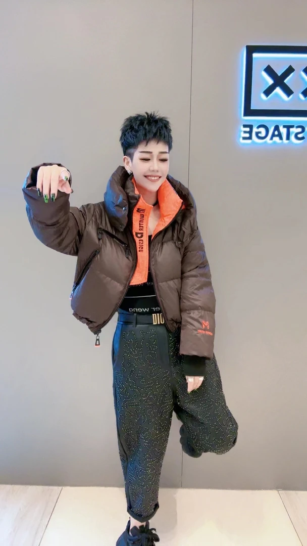 YY欧货潮牌冬款羽绒服258303