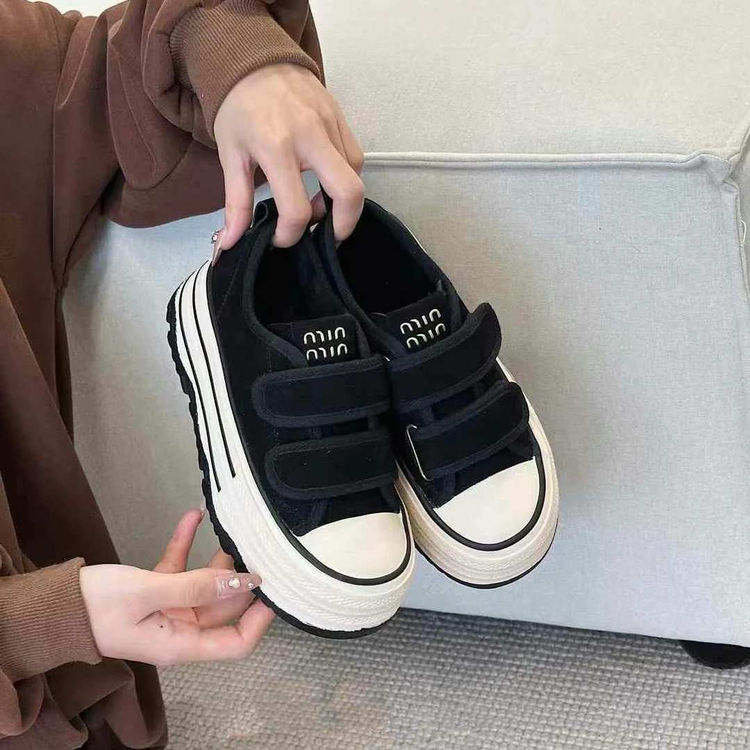 2024新款运动百搭低帮时尚韩版系带加绒板鞋8090