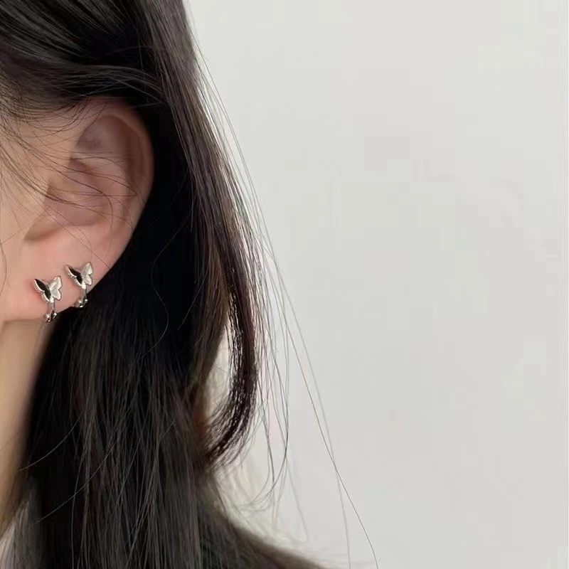 铜合金耳饰 梅姐饰品2898 冷淡风设计感蝴蝶耳环女ins小巧耳饰女