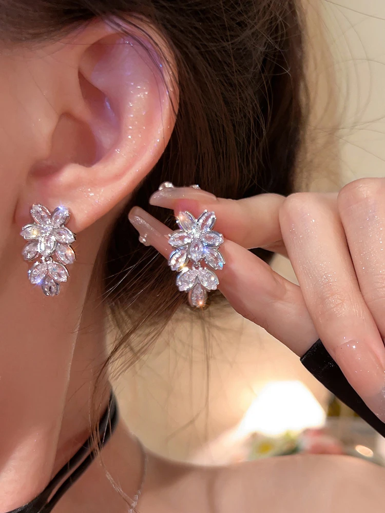 铜合金耳饰 梅姐饰品2837 适合夏天的花朵耳环女高级独特轻奢耳饰